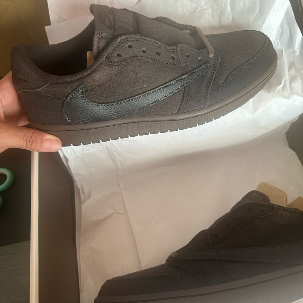 Travis Scott low velvet brown